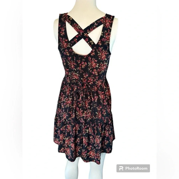 Band Of Gypsies Mini Dress Black Red Floral Tie Waist Open Back Size XS - Picture 2 of 11